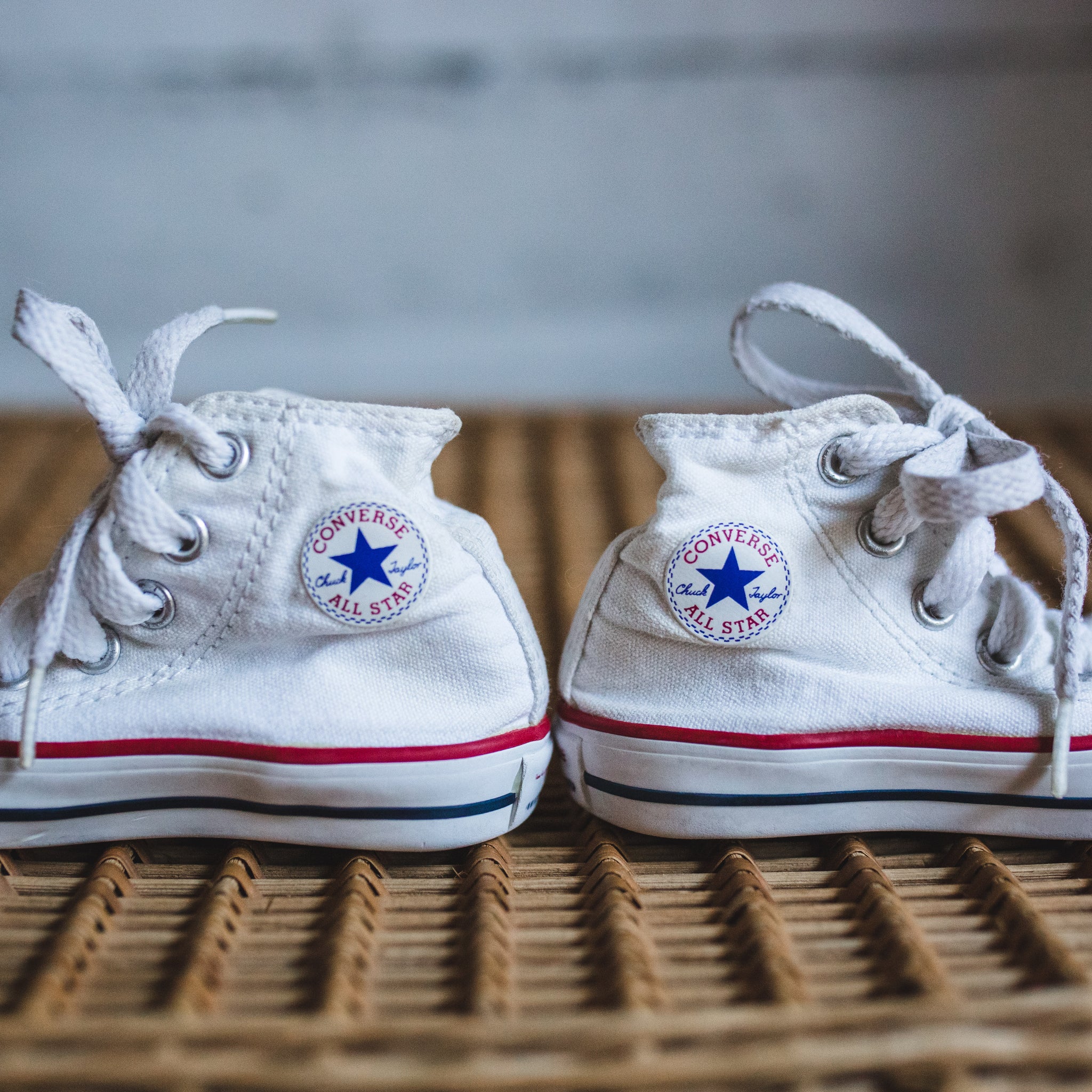 White converse youth size on sale 4